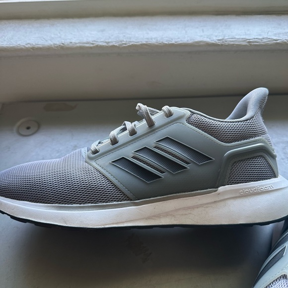 Men's Adidas Grey Athletic Trainers - Picture 4 of 6